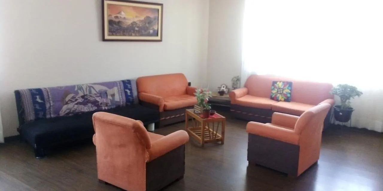 مبيت وإفطار كوينكا Yolanda House فندق مبيت وإفطار