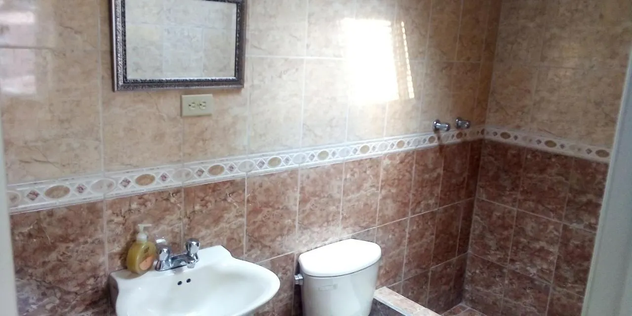 فندق مبيت وإفطار مبيت وإفطار كوينكا Yolanda House