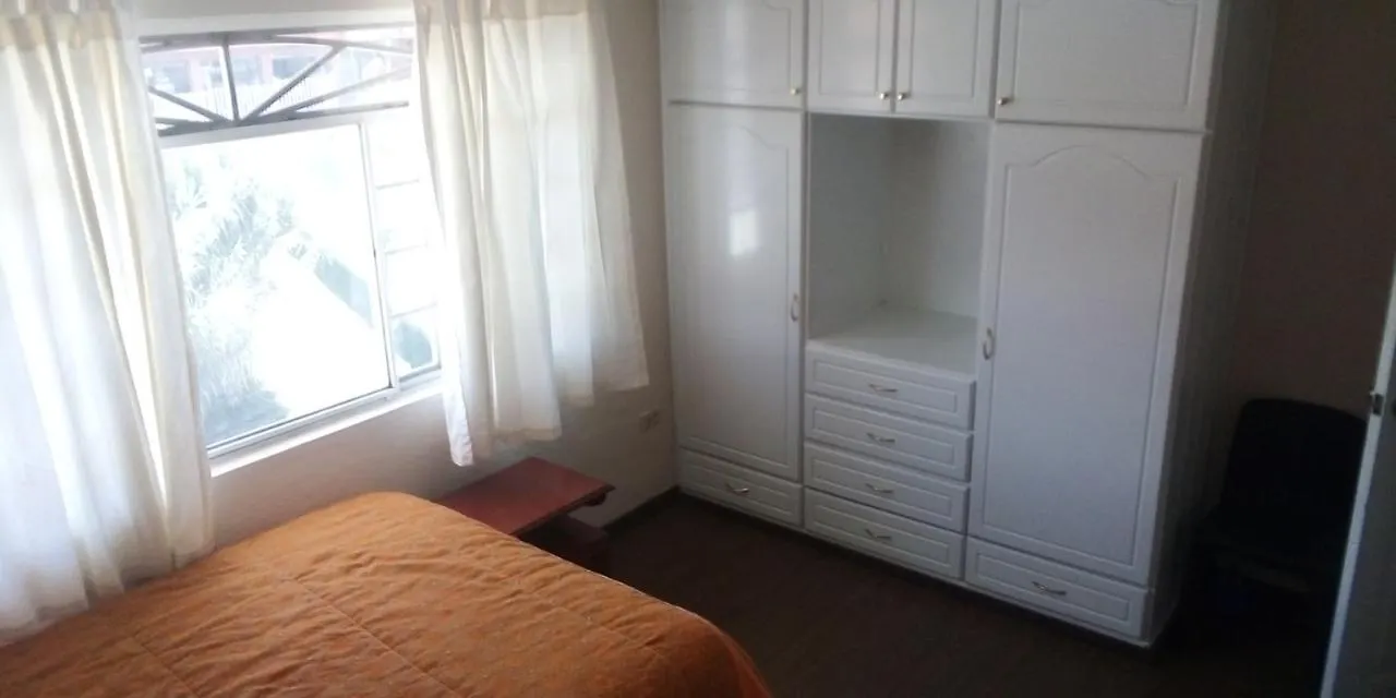 مبيت وإفطار كوينكا Yolanda House